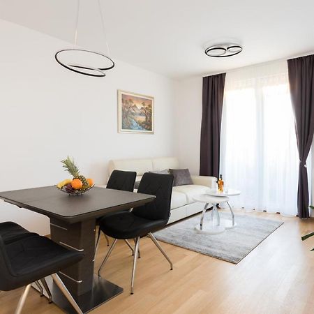 Apartment Ruby Zara Esterno foto