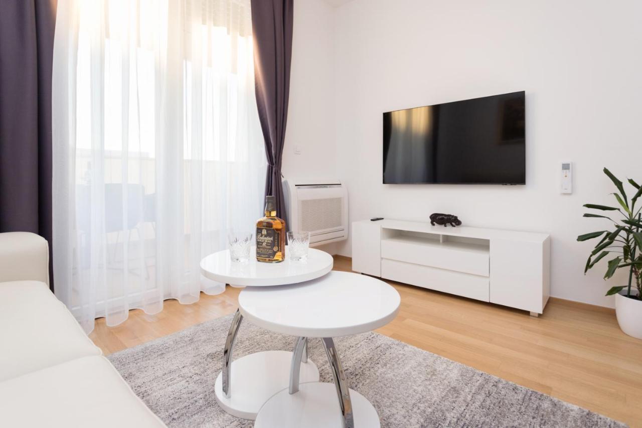 Apartment Ruby Zara Esterno foto